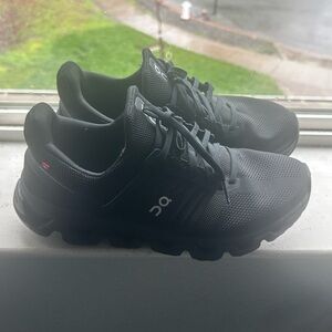 On cloud shoes Size 9.5